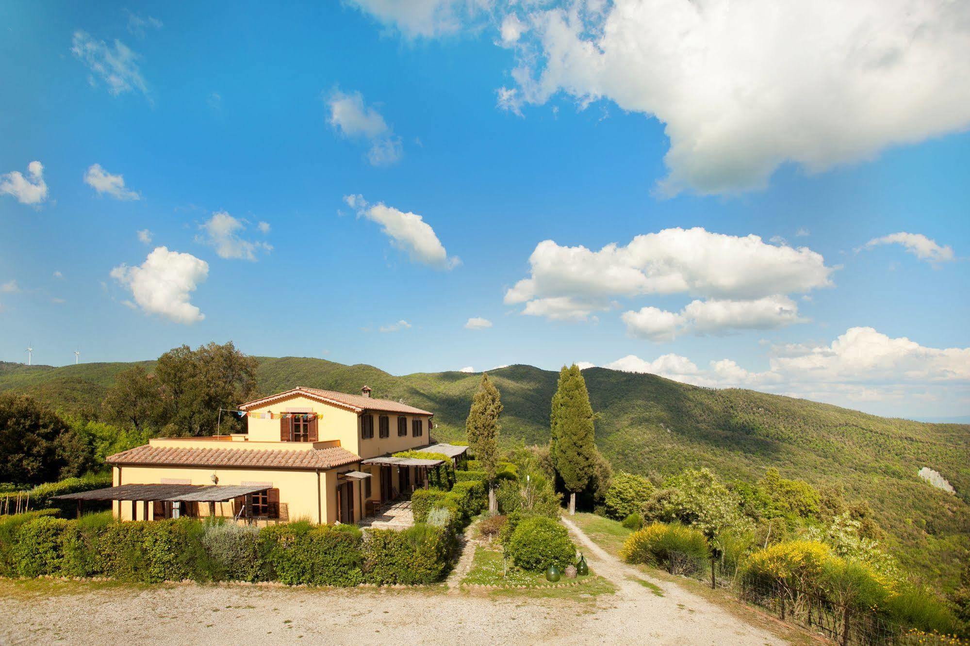 Gasthaus Casale Pundarika Riparbella Exterior foto