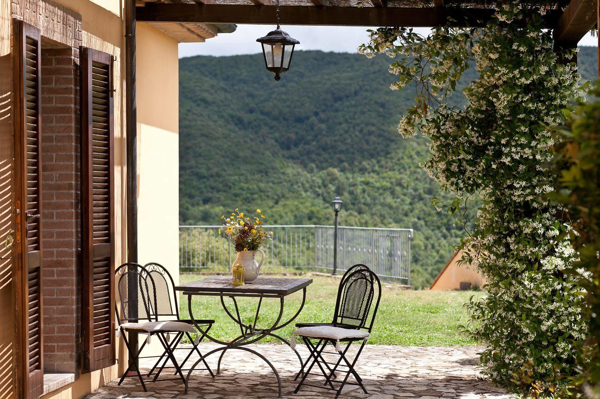 Gasthaus Casale Pundarika Riparbella Exterior foto